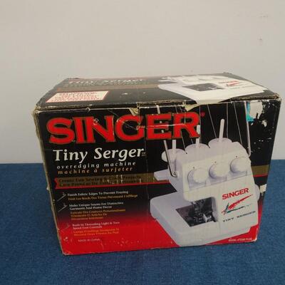 LOT 68 SINGER TINY SERGER MACHINE