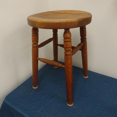 LOT 69  VINTAGE WOOD STOOL MADE IN JAPAN