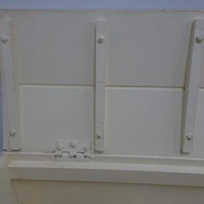 LOT 73  LARGE WOOD SANTA FE RAILROAD CAR TOY BOX