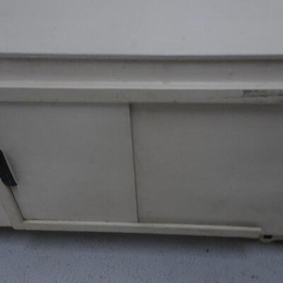 LOT 73  LARGE WOOD SANTA FE RAILROAD CAR TOY BOX