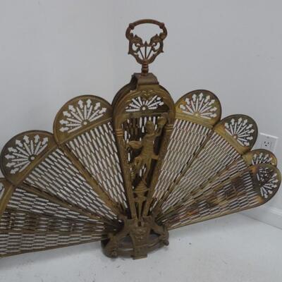 LOT 74 VINTAGE BRASS PEACOCK FOLDING FAN FIREPLACE SCREEN