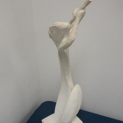 LOT # 998. VINTAGE AUSTIN PRODUCTS HORN BLOWER FIGURINE