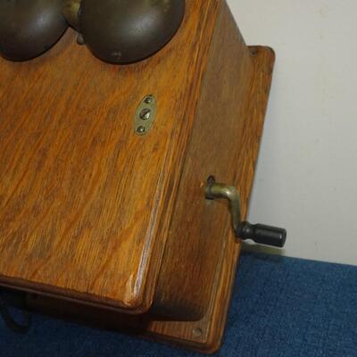 LOT 77  VINTAGE WESTERN ELECTRIC PHONE