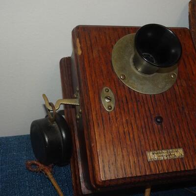 LOT 77  VINTAGE WESTERN ELECTRIC PHONE