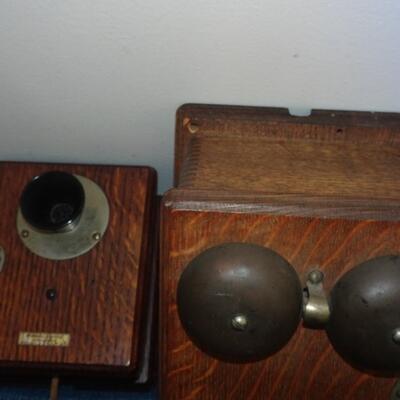 LOT 77  VINTAGE WESTERN ELECTRIC PHONE