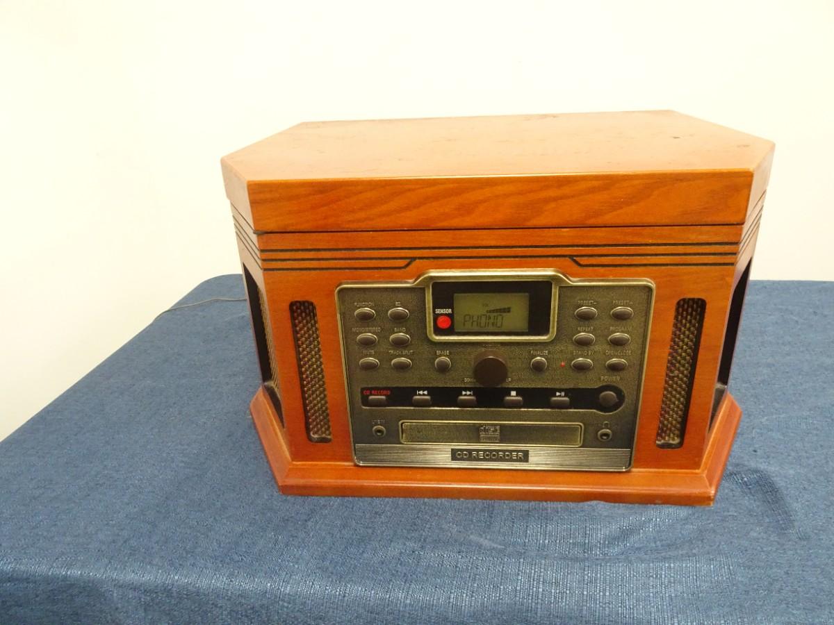LOT 79 CROSLEY MODEL CR248 TURNTABLE AND AM/FM RADIO
