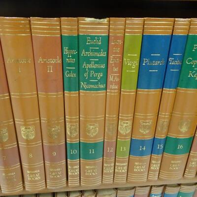 LOT 81  GREAT BOOKS OF THE WESTERN WORLD SET  ENCYCLOPEDIA BRITANNICA INC. SET OF 54