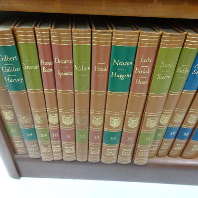 LOT 81  GREAT BOOKS OF THE WESTERN WORLD SET  ENCYCLOPEDIA BRITANNICA INC. SET OF 54