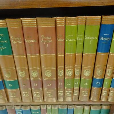 LOT 81  GREAT BOOKS OF THE WESTERN WORLD SET  ENCYCLOPEDIA BRITANNICA INC. SET OF 54