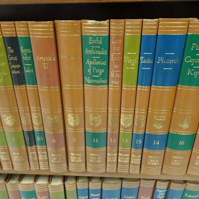 LOT 81  GREAT BOOKS OF THE WESTERN WORLD SET  ENCYCLOPEDIA BRITANNICA INC. SET OF 54