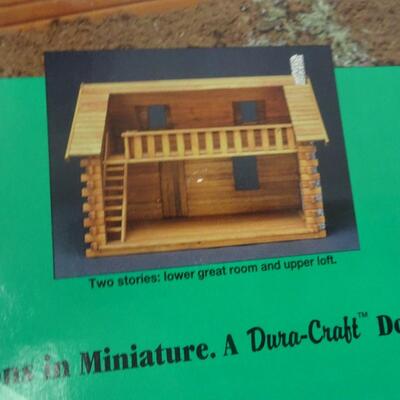 LOT 90. VINTAGE  PIONEER WOOD CRAFT TOY LOG CABIN SET