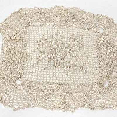 CROCHETED 18â€ DOILY