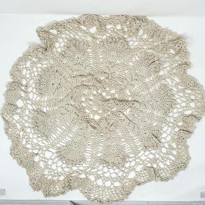 CROCHETED 26â€ ROUND DOILY