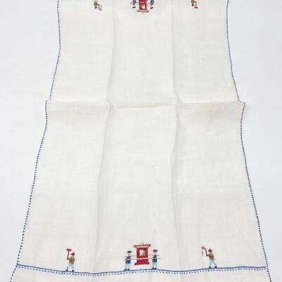 VINTAGE EMBROIDERED LINENS LOT