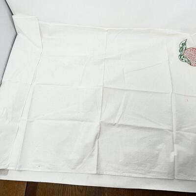 STRAWBERRY & ORANGE EMBROIDERED FLOUR SACK TOWELS