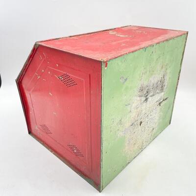 VINTAGE CHIPPY METAL BREAD BOX