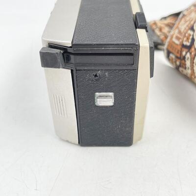 VINTAGE KODAK INSTAMATIC 134 CAMERA & STRAP