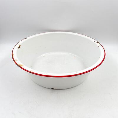 VINTAGE ENAMEL 15â€ BASIN