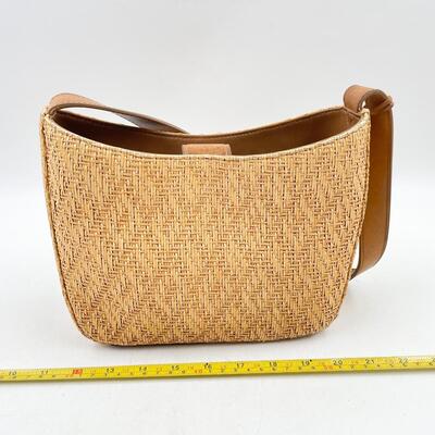 VINTAGE FOSSIL WOVEN STRAW HANDBAG