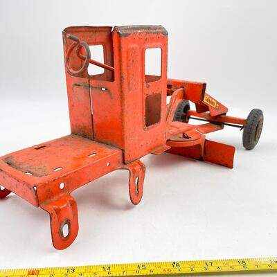VINTAGE METAL TOY TRUCK PARTS & PIECES LOT - STRUCTO, TONKA, LUMAR