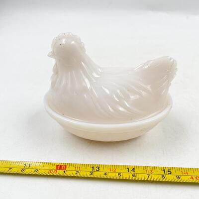 VINTAGE MILK GLASS 4â€ NESTING CHICKEN DISH