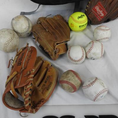 3 Baseball Mitts Wilson and Rawlings, 3 Softballs and 5 Baseballs, Utah Backpack