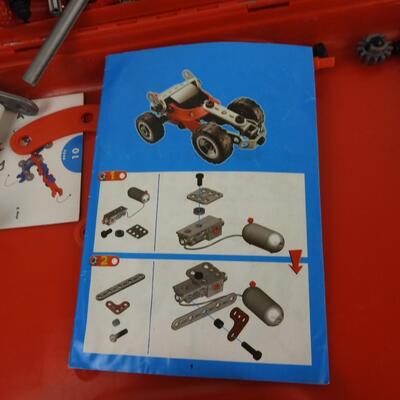 Erector Motorized Consruction Set for Small Motor Models in Carrying Case
