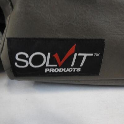 Solvit Car Booster-Seat for Dogs Older Model, Blanket and Pillow