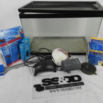 10 Gallon? Fish Tank and 3 Boxes of Filters, Brush, Filter Machine