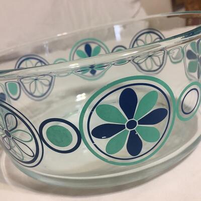 Vintage Pyrex Glass Bowl Pinwheel Flowers #7203 Microwave Safe (Made USA)