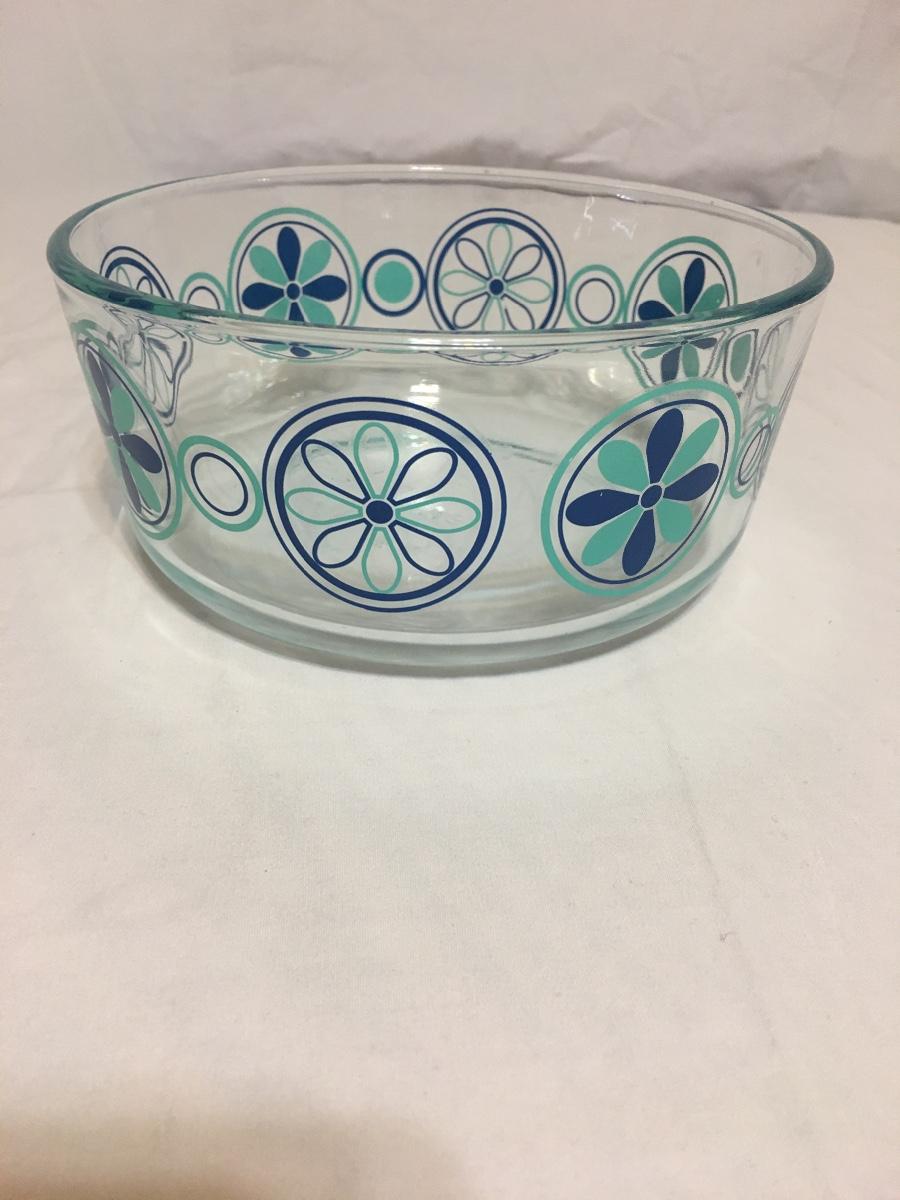 Vintage Pyrex Glass Bowl Pinwheel Flowers #7203 Microwave Safe (Made USA) |  EstateSales.org