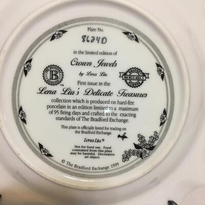 Humming Bird Plate by Lena Liu signed Bradford Exchange Crown Jewels