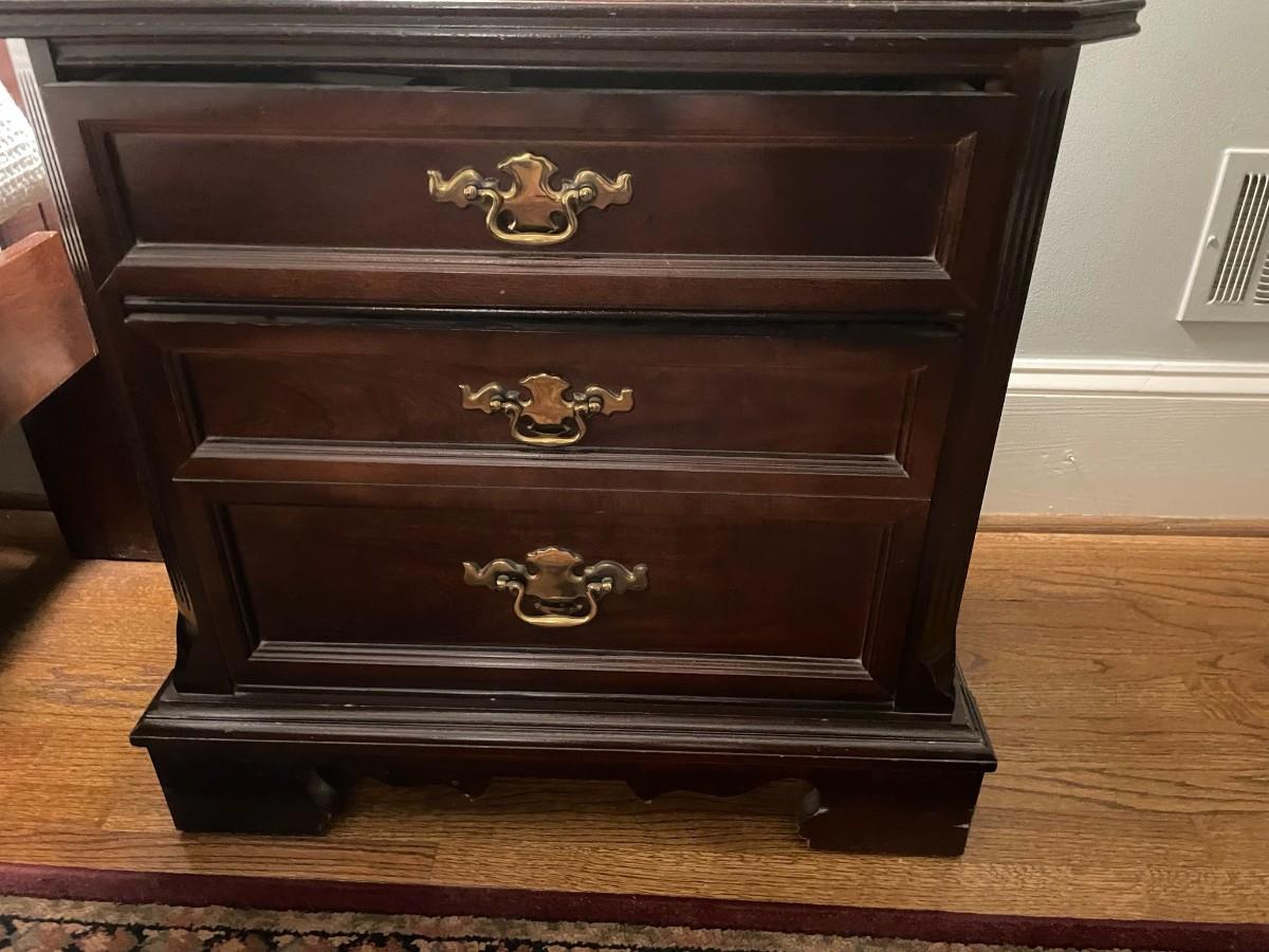 Bassett Night Stand - Item Must be Scheduled for Pickup. | EstateSales.org