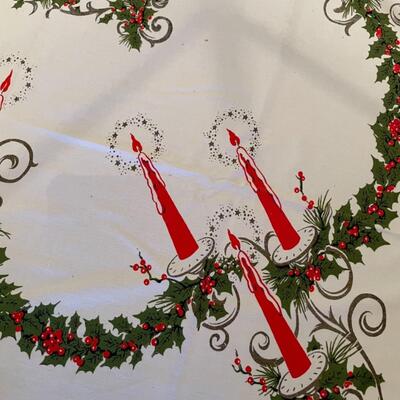 ST VINTAGE HOLIDAY TABLECLOTH
