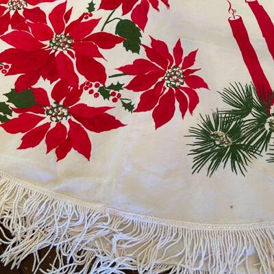 ST VINTAGE ROUND HOLIDAY TABLECLOTH