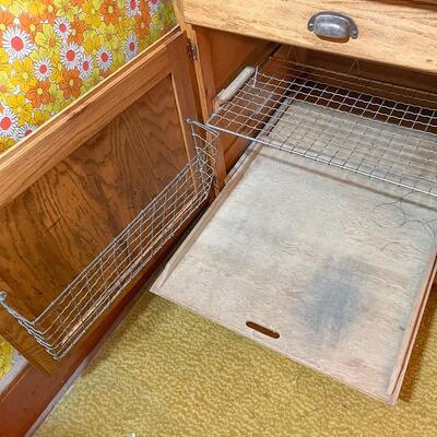 ANTIQUE HOOSIER KITCHEN CABINET