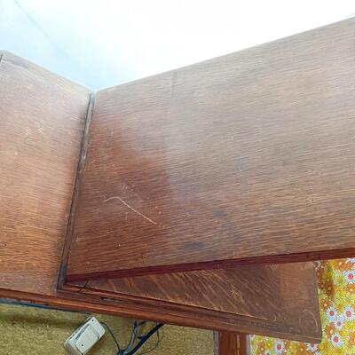 ANTIQUE SINGER SEWING TABLE & VOGUE STITCH SEWING MACHINE
