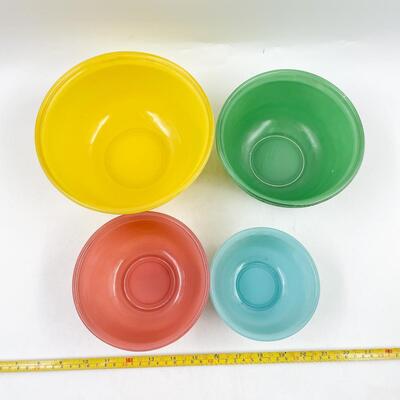 COLORFUL GLASS MIXING BOWLS - 5â€-8â€