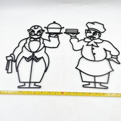 13â€ PLASTIC CHEF & WAITER WALL DECOR