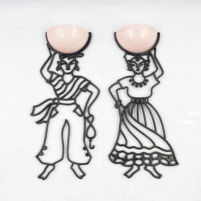 13â€ PLASTIC MAN & WOMAN W/BOWLS WALL DECOR