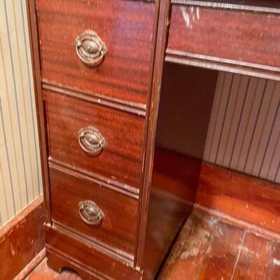 VINTAGE SOLID WOOD 7-DRAWER KNEEHOLE DESK