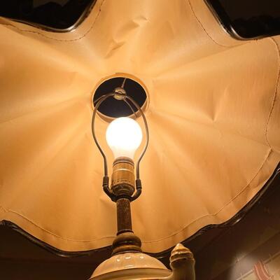 VINTAGE TEAPOT CERAMIC & BRASS LAMP W/ RUFFLED SHADE