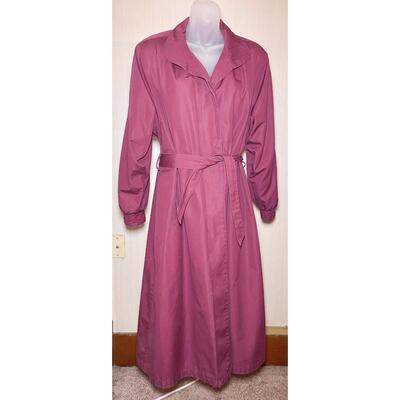 VINTAGE LONDON FOG MAINCOATS MAROON TRENCH COAT - WOMENâ€™S 8 REG