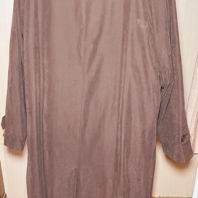 VINTAGE LONDON FOG BROWN TRENCHCOAT - WOMENâ€™S 1X REG