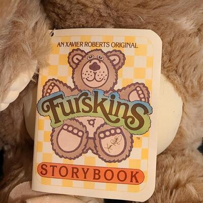 Lot 361: Vintage Furkins Bears and More