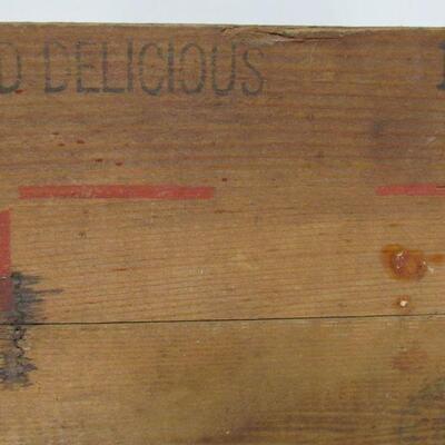 Old Apple Crate, Winoka Exhange Okanagan Center, B.C.