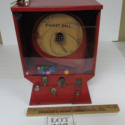Working Early 1950s 1 Cent Basketball Gumball Vending Machine with Both Keys