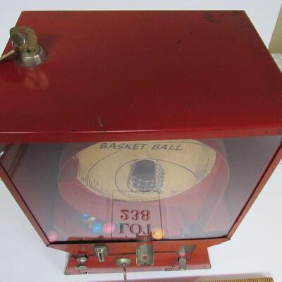 Working Early 1950s 1 Cent Basketball Gumball Vending Machine with Both Keys