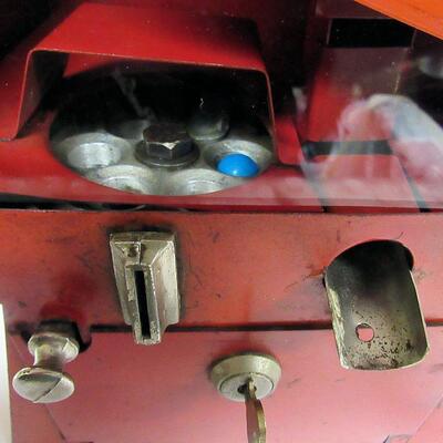 Working Early 1950s 1 Cent Basketball Gumball Vending Machine with Both Keys