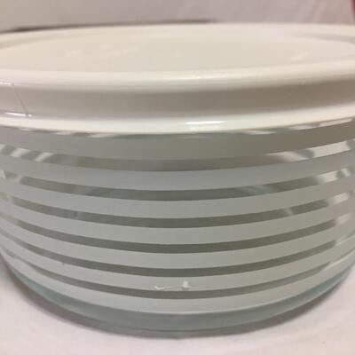 Pyrex With lid